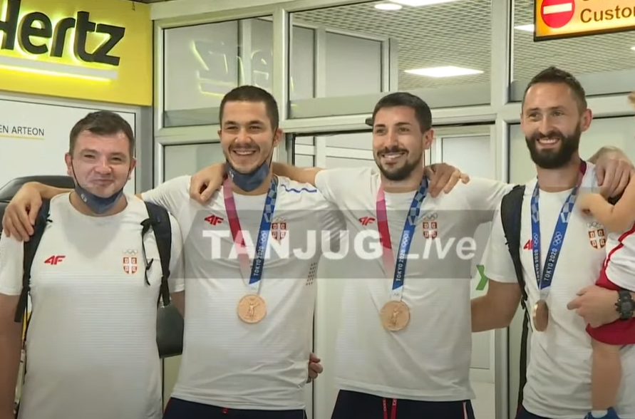 BASKETAŠI DONELI BRONZU U SRBIJU: Medalja je uspeh