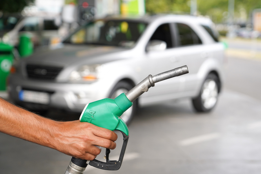 VLADA ODLUČILA: Ograničene cene goriva još mesec dana