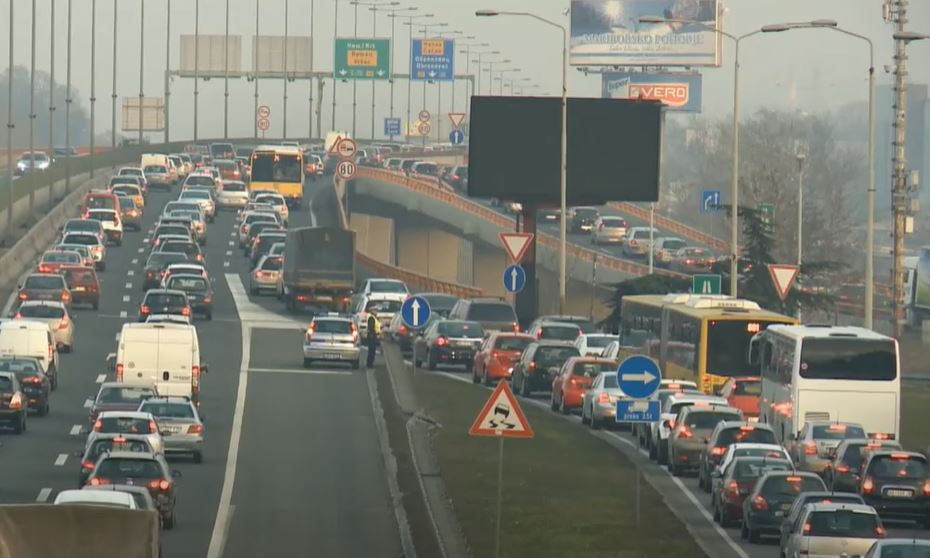 OGROMNE GUŽVE U PRESTONICI PRED PRAZNIKE: Najprometnije na Novom Beogradu