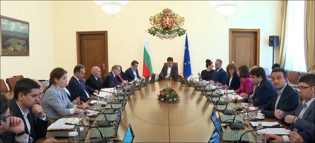 OGLASILI SE BUGARI Zabrana preleta Sergeja Lavrova zasnovana na sankcijama Evropske unije!