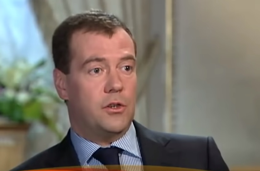 Medvedev kritikovao izjavu Šolca: „Uvređeni Nemci objavili Rusiji hibridni rat!“