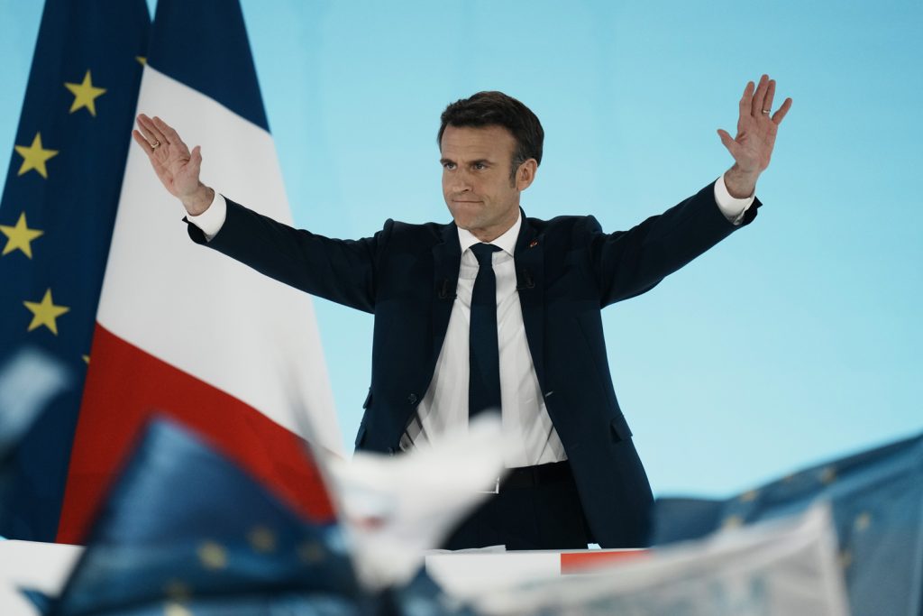 ODRŽANA SVEČANOST INAUGURACIJE MAKRONA: Izgradiću snažniju Francusku (VIDEO)