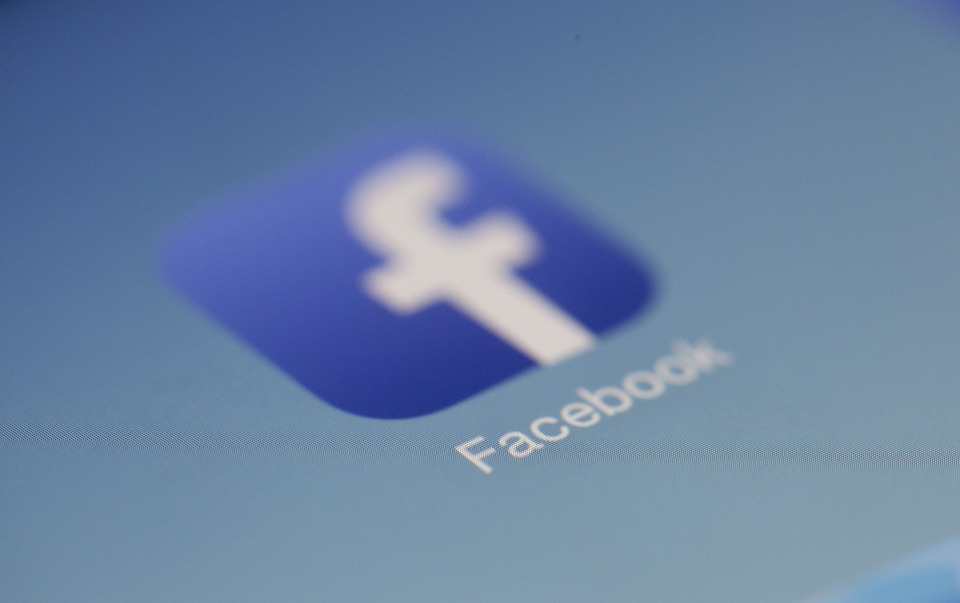 Rat se preselio na društvene mreže: Fejsbuk i Instagram će dozvoliti korisnicima da pozivaju na govor mržnje