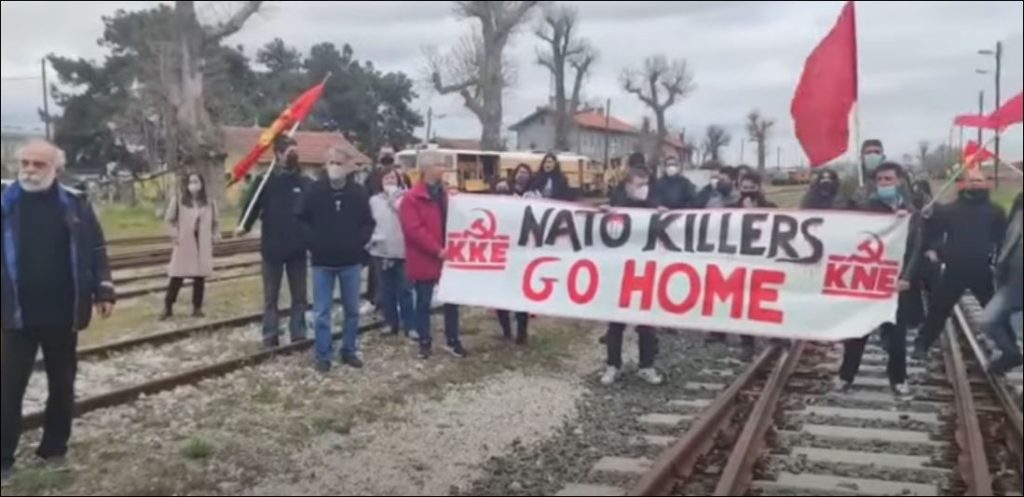 Grčka na ulicama protestuje! „NATO ubice, idite kući“! (VIDEO)