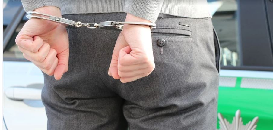HAPŠENJE ZBOG SILOVANJA MALOLETNICE Policija je u Tivtu uhapsila je državljanina Holandije R.B.T.H. (35)!