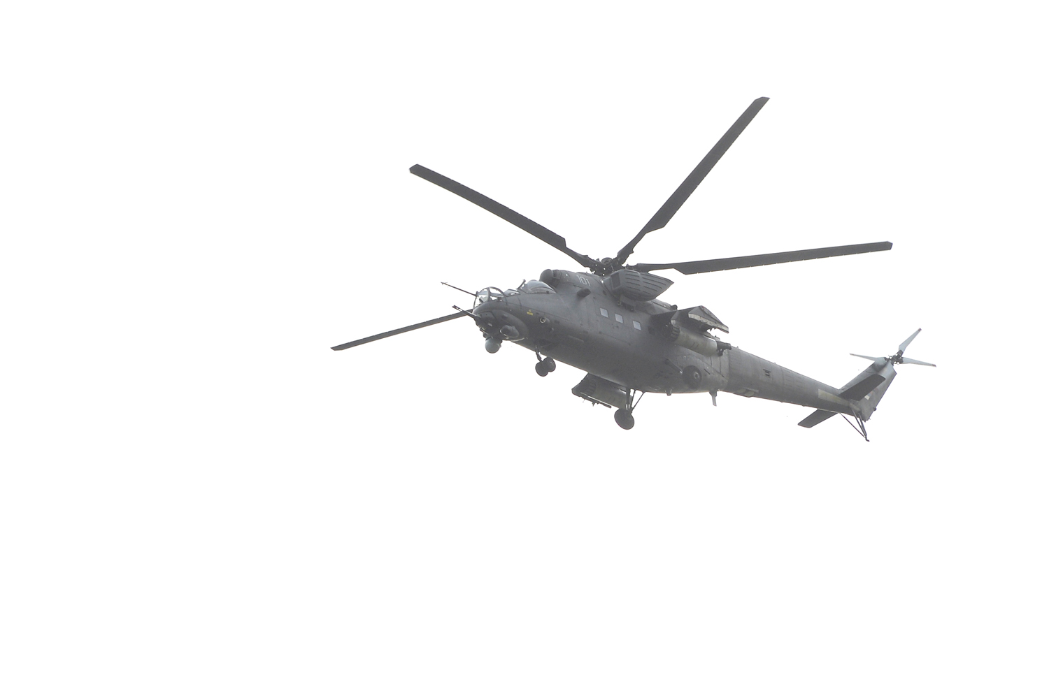 SLIKE KOJE RAZARAJU TOKOM NEZAPAMĆENE SUŠE: Helikopteri švajcarske vojske angažovani su da prenesu VODU hiljadama žednih životinja!