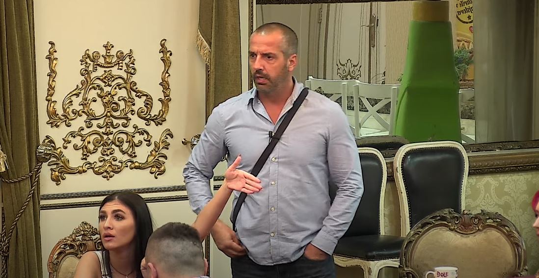 NA RATNOJ NOZI! Ivan zamerio Igoru vređanje devojke
