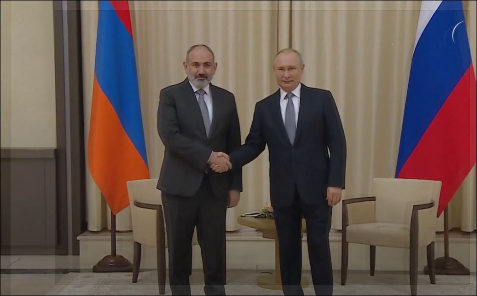 PUTIN ODIGRAO KLJUČNU ULOGU U PREKIDU VATRE U KARABAHU! Odnosi Rusije i Jermenije nikad jači!