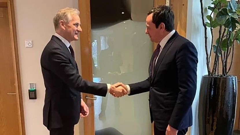 PREMIJER NORVEŠKE NATRLJAO NOS KURTIJU ZBOG SRBIJE! Albanci iz Prištine dobili su jaku ŠAMARČINU u Oslu (FOTO)