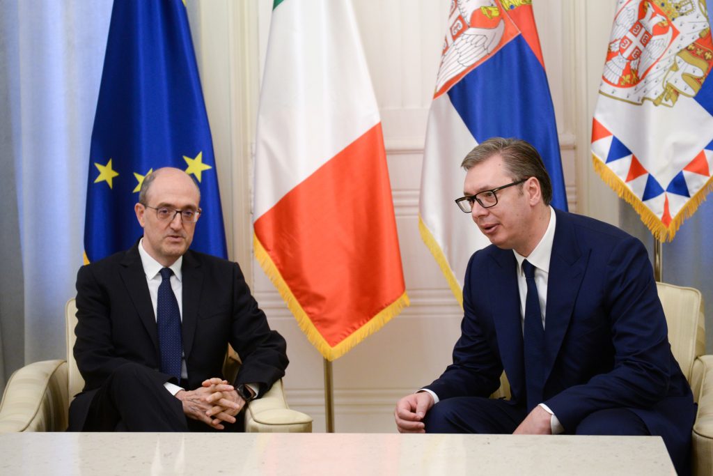 VUČIĆ PRIMIO U OPROŠTAJNU POSETU AMBASADORA ITALIJE: „Hvala što ste posvećenim radom doprineli unapređenju bilateralnih odnosa“ (FOTO)