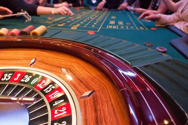 PROKUPLJE: Oteo 400.000 dinara od radnice kazina