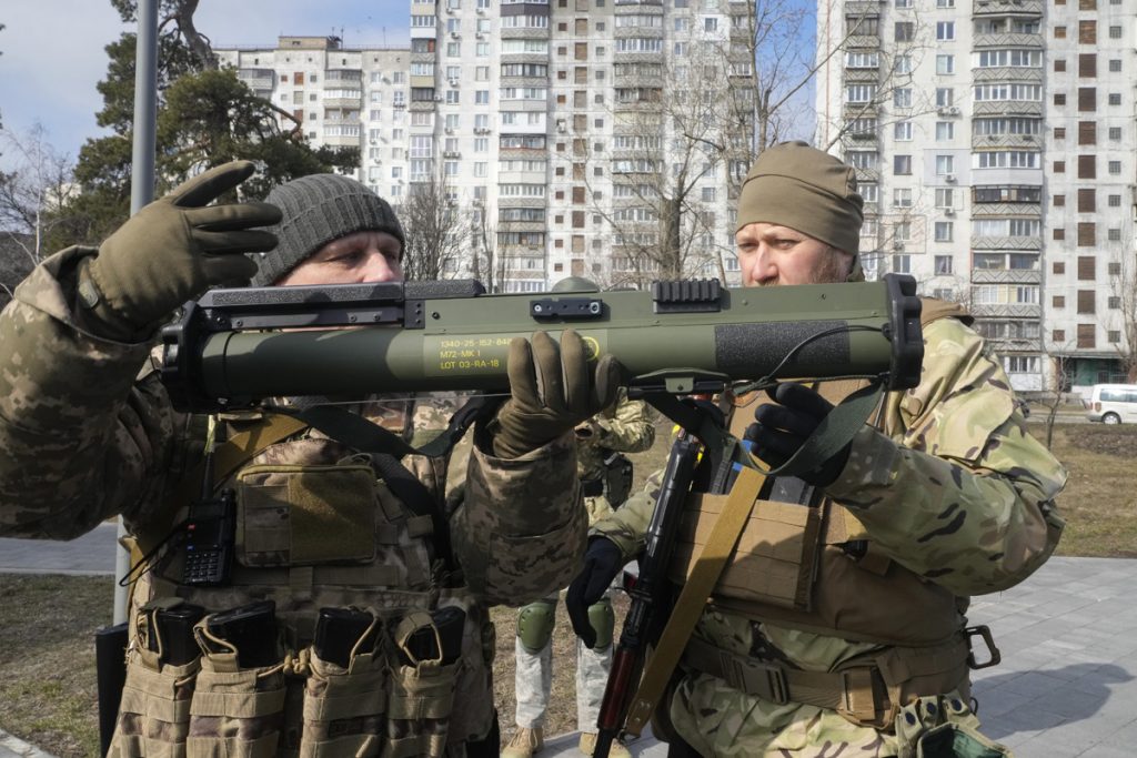 NA SNAZI VAZDUŠNA OPASNOST: Ukrajinske trupe gađaju Alčevsk koristeći rakete HIMARS