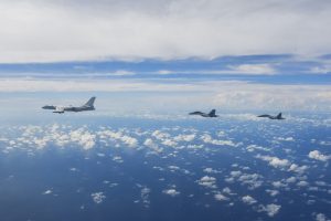 TEMPIRANA BOMBA: Kineska vojska poslala je 43 aviona i pet ratnih brodova u pravcu Tajvana