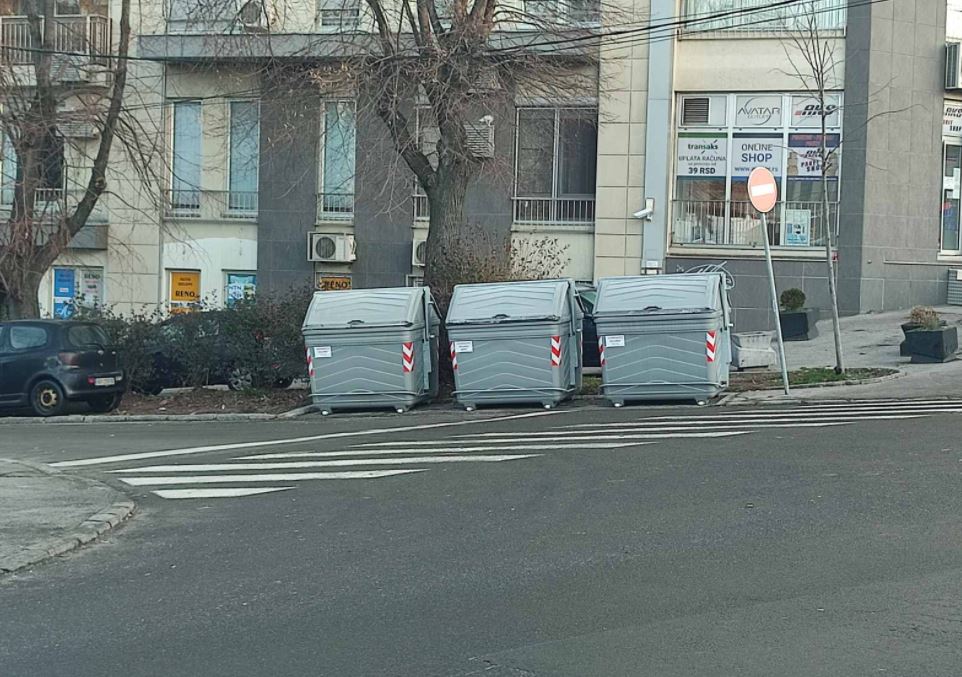 U Ulici gospodara Vučića postavljeni "džambo" kontejneri