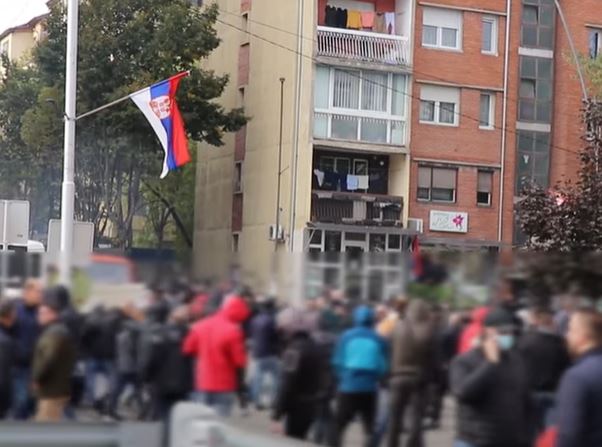 Policija tzv. Kosova UHAPSILA SRBINA u Zvečanu!