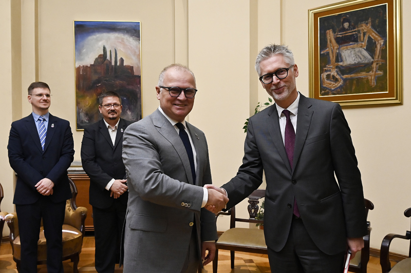 VESIĆ SE SASTAO SA EBNEROM I NOJMAJEROM: Ministar istakao da mu je izuzetno drago što Austrija učestvuje u razvoju Srbije