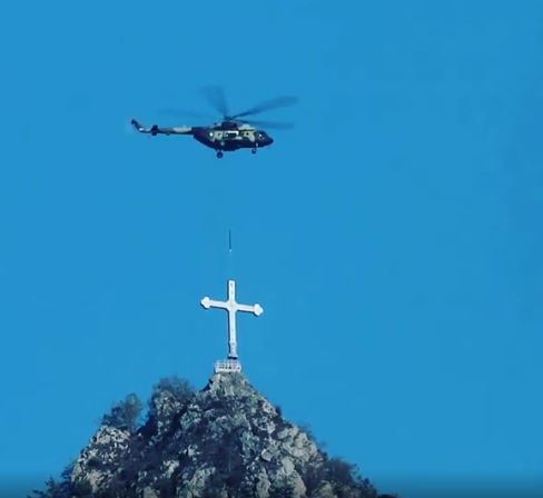 Stefanović: Postavljen Časni krst na vrhu Titerovac