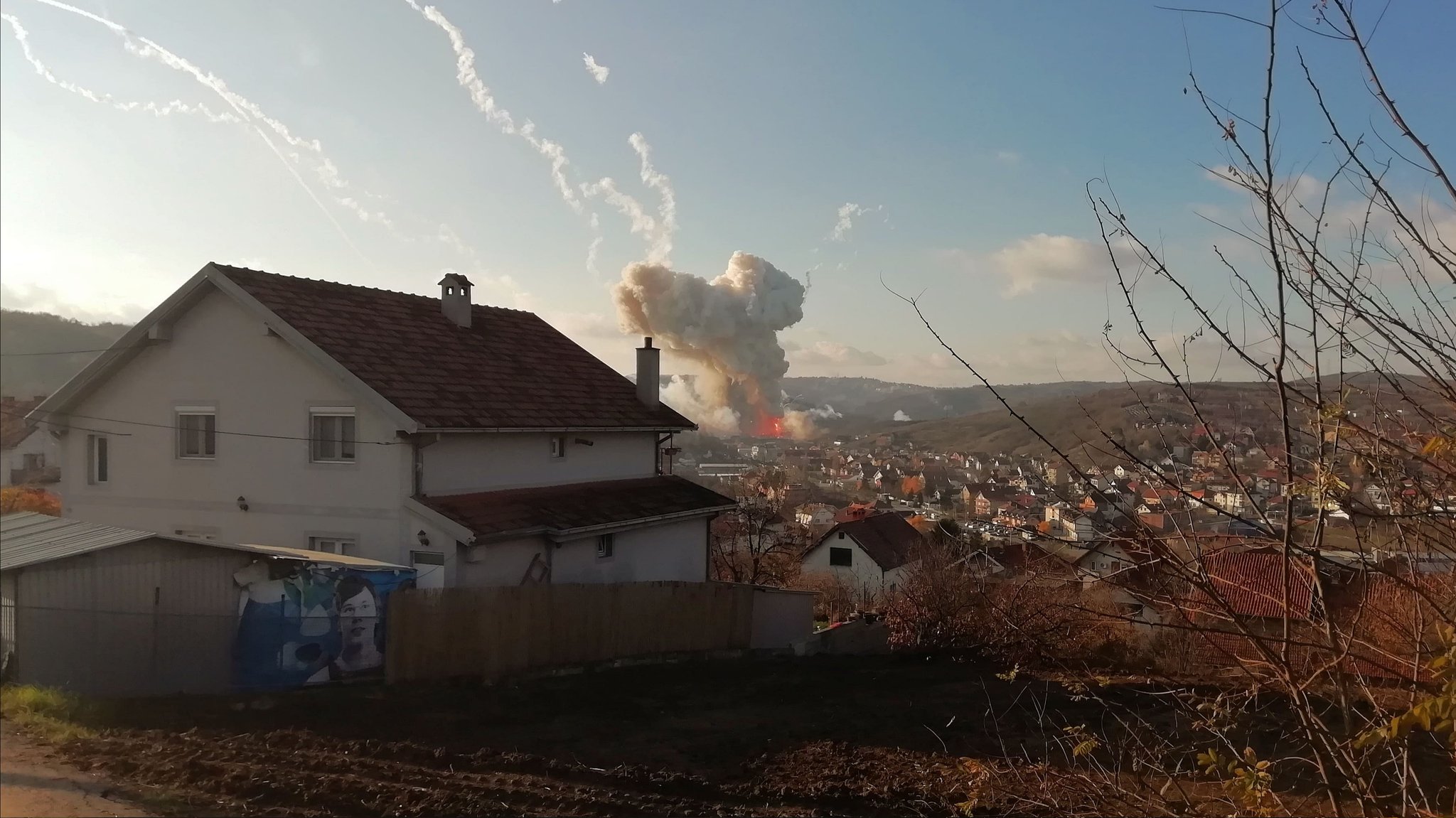 UPOZORENJE ZA KRETANJE OKO BUBANJ POTOKA: Uništavaju se eksplozivi zaostali nakon havarije u Leštanima