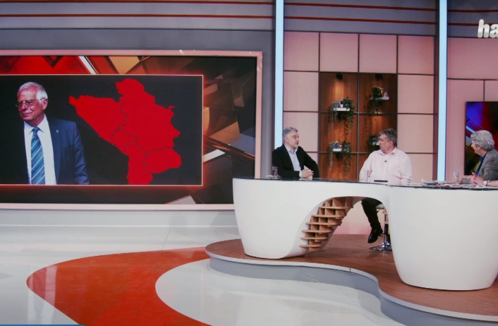 MILOMIR MARIĆ NAPRAVIO HAOS U PROGRAMU UŽIVO! Prikazao je MAPU nove VELIKE SRBIJE i otkrio novi glavni grad zemlje, svi su u ŠOKU (FOTO)