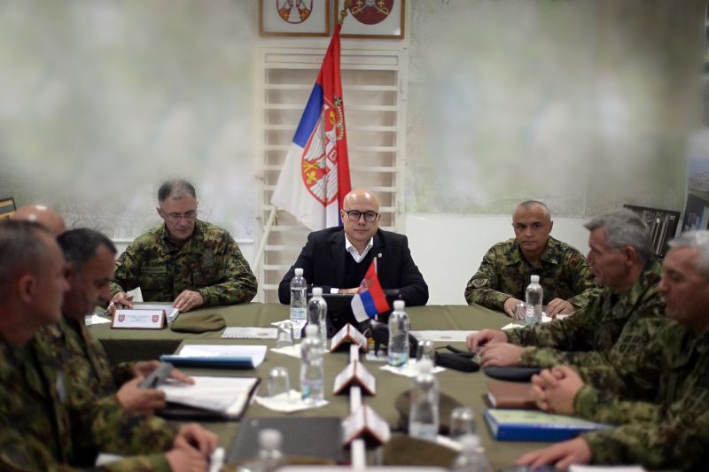MINISTAR VUČEVIĆ IZJAVIO: Vojska Srbije je spremna i obučena da izvrši svaku naredbu vrhovnog komandanta