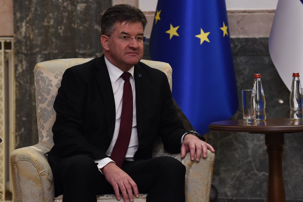 Specijalni izaslanik EU Miroslav Lajčak razgovarao je u Briselu sa glavnim pregovaračem prištinske strane Bisnikom Bisljimijem!