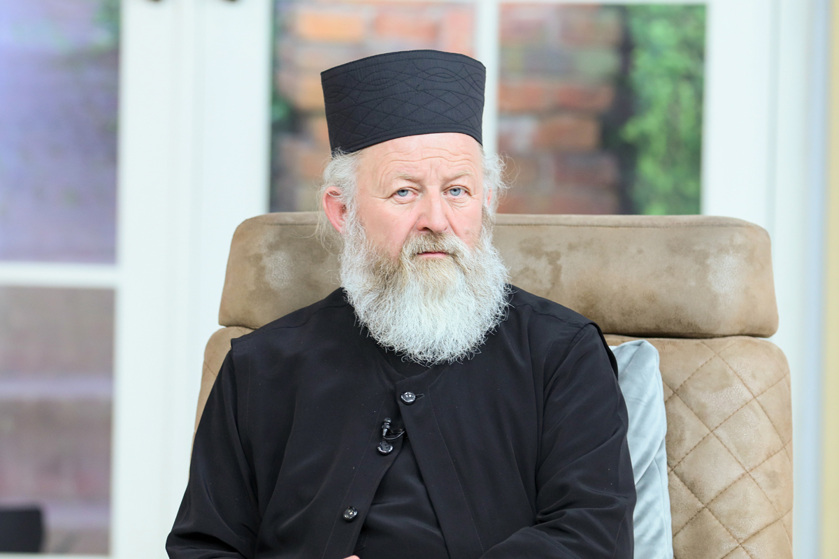U emisiji „POSLE RUČKA“ na TV HAPPY o tajni manastira Tumane koji svake godine okupi desetine hiljada vernika! (FOTO)