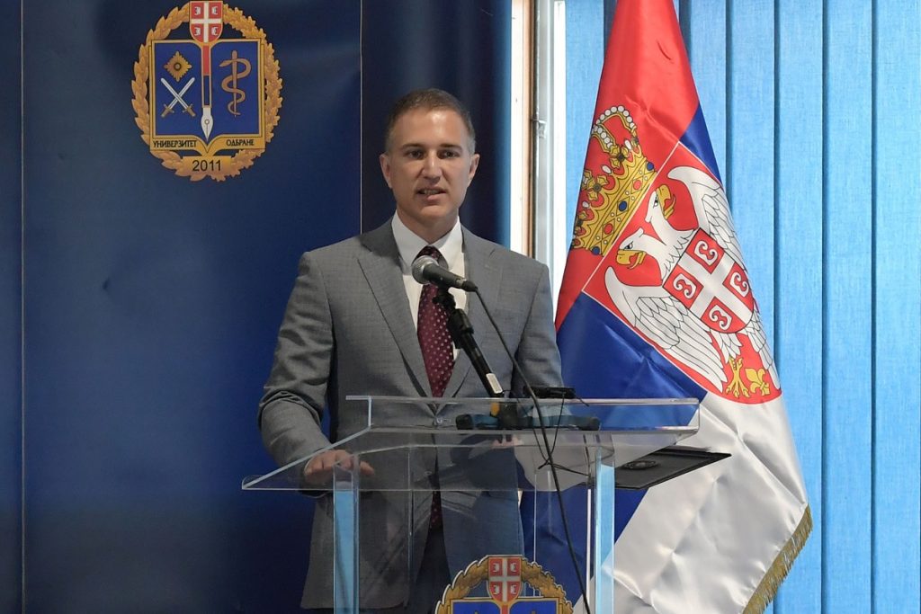 „Bez te jake vojske uvek ste moguća meta“ Ministar odbrane Stefanović poručio je da je jaka vojska najbolji garant da se u našoj zemlji više nikada neće ratovati!