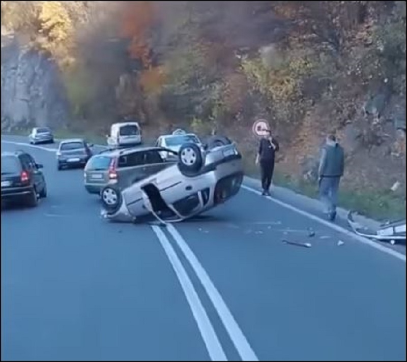 PREVRNUT AUTO NA MAGISTRALI: Teška saobraćajna nesreća kod Užica! (VIDEO)