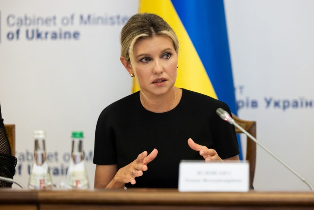 BAJDEN DOČEKAO OLENU ZELENSKU ISPRED BELE KUĆE: Supruga ukrajinskog predsednika obratiće se sutra američkom Kongresu