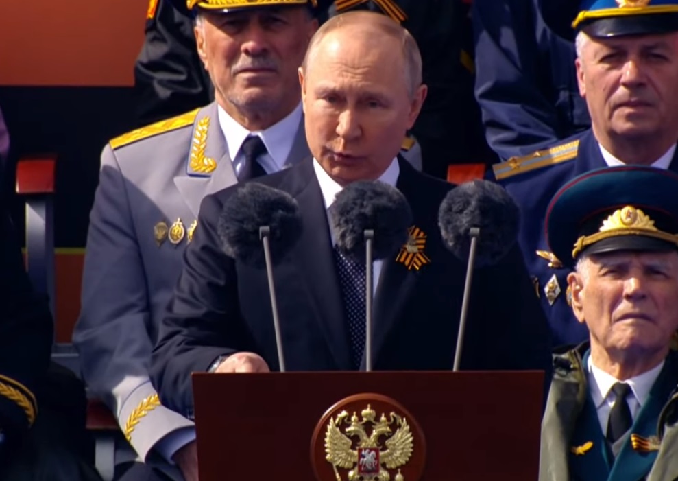 URAAAA SE ORI RUSIJOM I SVETOM! PARADA POBEDE U MOSKVI! Putin se obrati SVETU – GRMI Crveni trg (VIDEO)