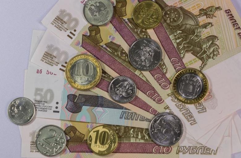 Ruska rublja ojačala u odnosu na dolar na berzi