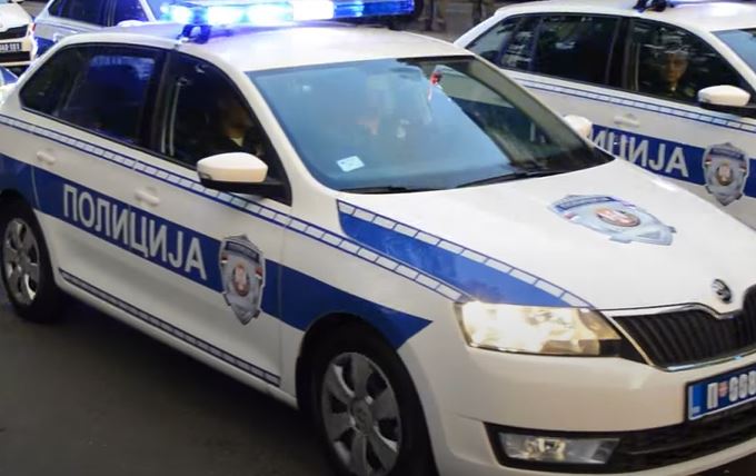 SUDAR AUTA, TRAKTORA I AUTOBUSA U LESKOVCU: Jedna osoba povređena, policija na mestu nesreće!