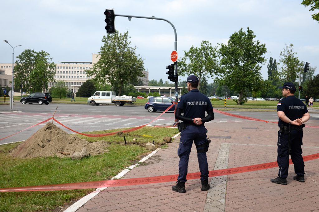 DRAMA NA NOVOM BEOGRADU! Pronađena BOMBA! KONTRADIVERZIONA EKIPA NA TERENU!