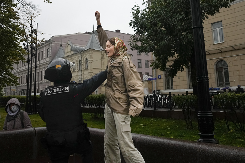 NASTAVLJAJU SE SUKOBI U UKRAJINI: Danas kraj referenduma