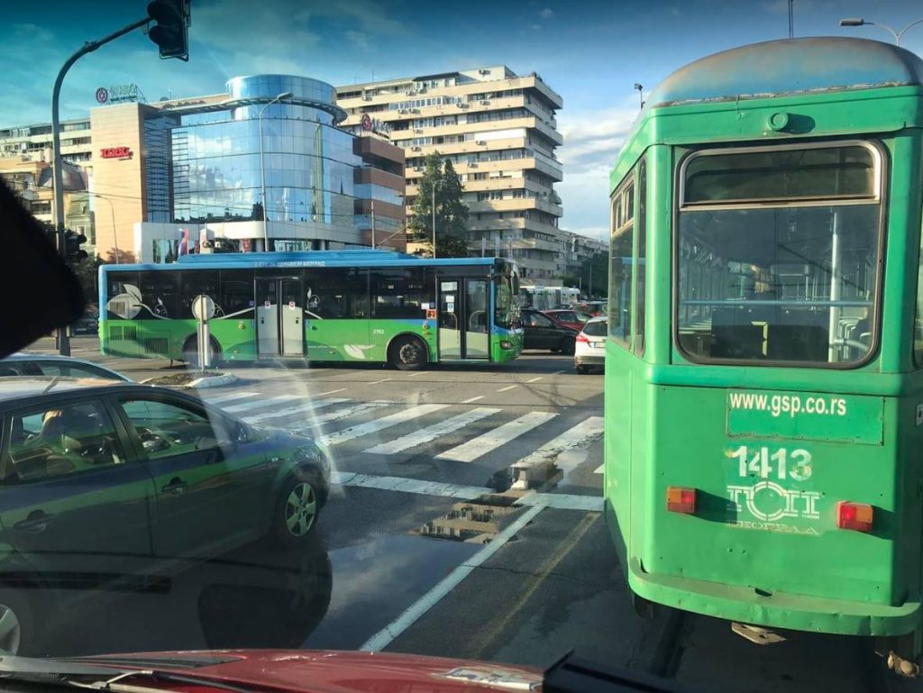 SAOBRAĆAJNI KOLAPS U PRESTONICI! Ogromne gužve i zakrčenja!