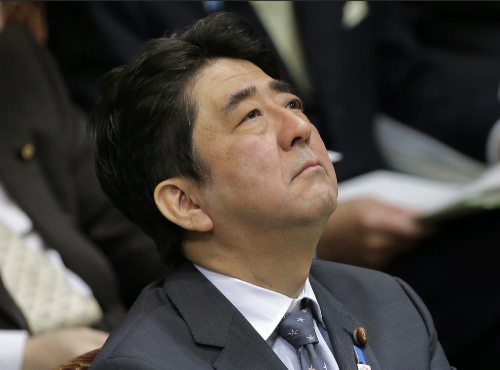 PARALIŠUĆA SCENA U JAPANU: Čovek se zapalio u znak protesta zbog državne sahrane bivšeg premijera!?