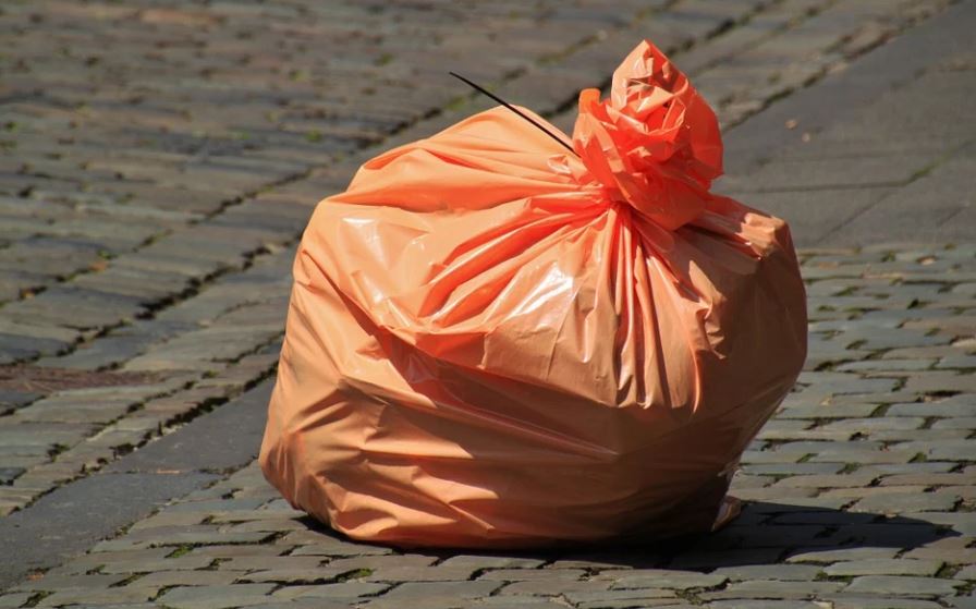 HOROR SCENA LEDI KRV U ŽILAMA: Dečak (5) pronađen u kesi za smeće