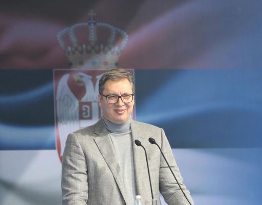 Vučić čestitao rođendan Srpskoj naprednoj stranci!