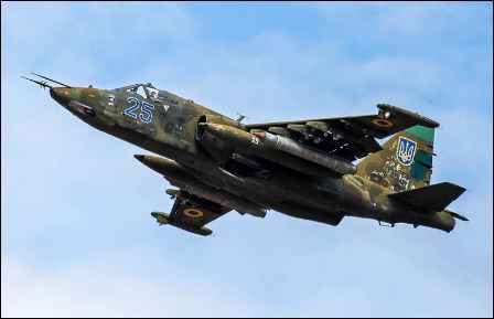 LETELICE SU SE POJAVILE IZNENADA: Ovako je srpski novinar snimio niski let dva SU-25 u Donbasu! (VIDEO)