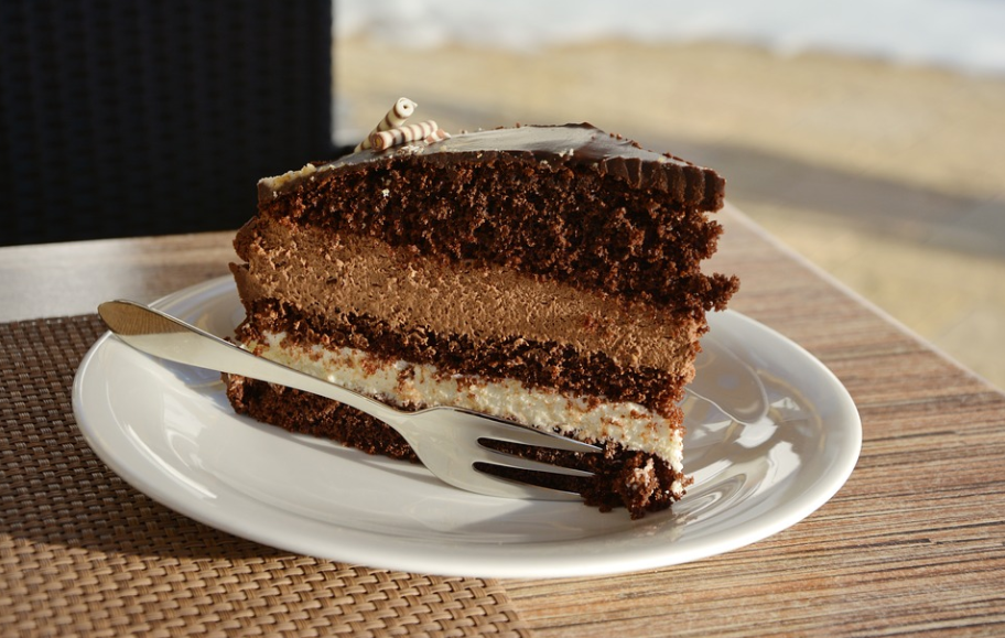 OVO MORATE DA PROBATE:Čokoladna jafa torta sa gotovim korama