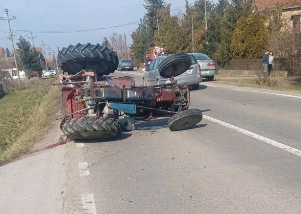 STRAŠNA NESREĆA U UŽICU: Poginuo muškarac (64) kada je traktorom sleteo sa puta!