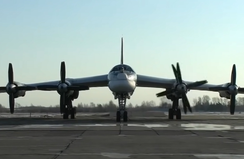 RUSI NADOGRAĐUJU SVOJU ZVER: BOMBARDER TU-95 nosiće još 4 RAKETE, ukupno 8 H-101/102