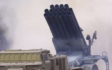 Rusko ministarstvo objavilo snimak uništavanja 350 pripadnika ukrajinske vojske i vojne tehnike (VIDEO)
