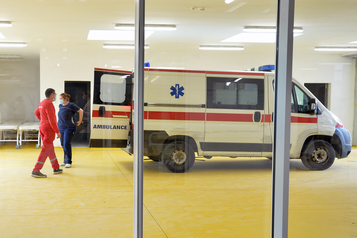 DETALJI NESREĆE NA NOVOM BEOGRADU: Troje prevezeno u urgentni centar