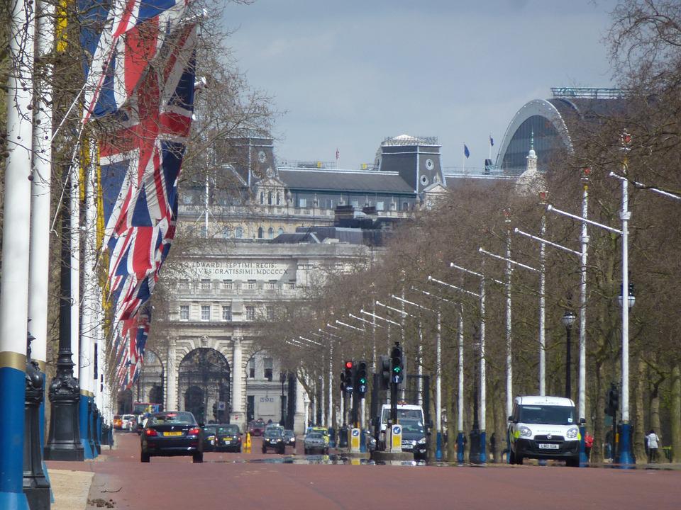 BRITANSKE VLASTI NEGODUJU: Propalestinski marševi “zagadili“ mržnjom ulice Londona