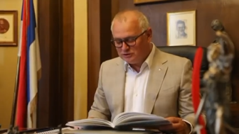 VESIĆ POSLAO PORUKU BEOGRADU: Recitovao poznate stihove Miloša Crnjanskog (VIDEO)