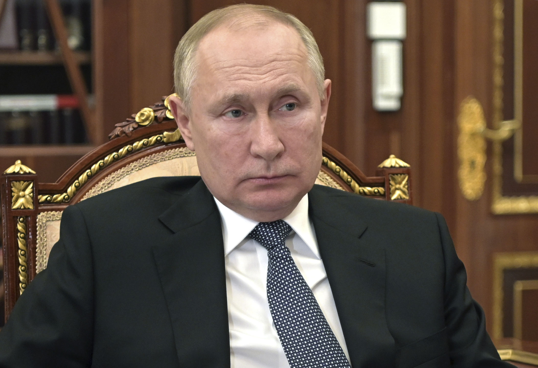"RUSKO NAORUŽANJE TREBA STALNO UNAPREĐIVATI" Putin ne pita šta košta!