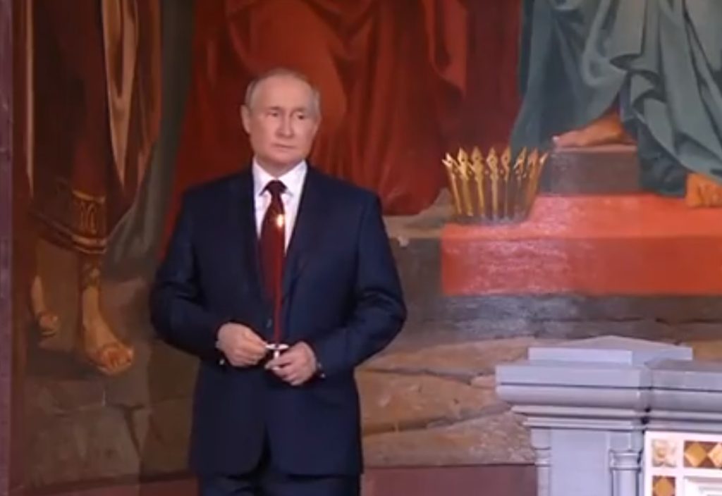 PUTIN JE SVE NAMAGARČIO! Širi se snimak sa VASKRŠNJE LITURGIJE u Moskvi, sve je LAŽ, Vladimir je sve MONTIRAO! Da li je ovo dokaz? (VIDEO)