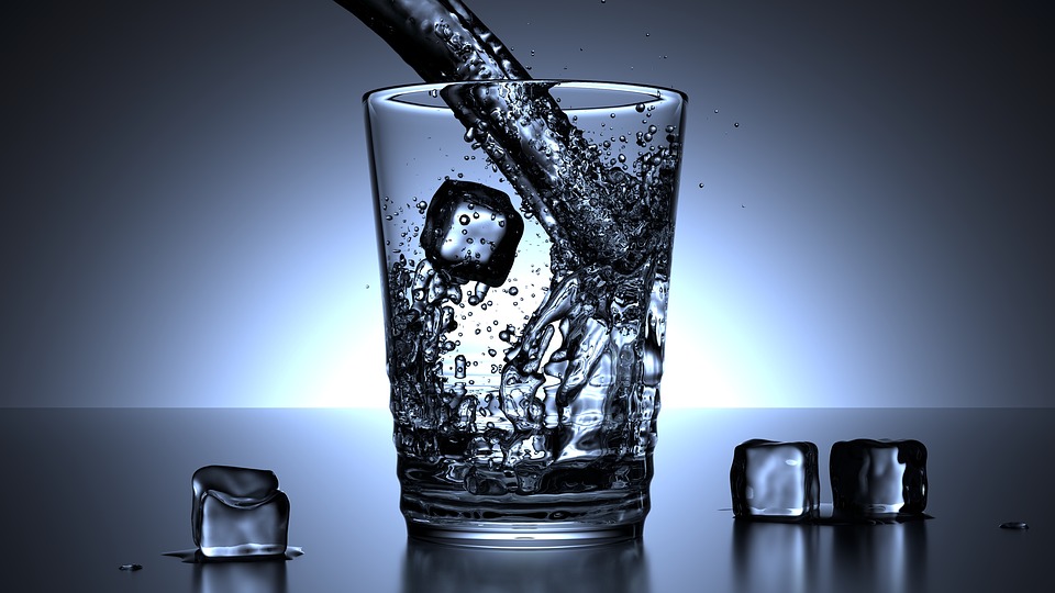 KISELINA IM SPRŽILA JEDNJAK: U Hrvatskoj se ljudi otrovali nakon što su pili sokove i vodu