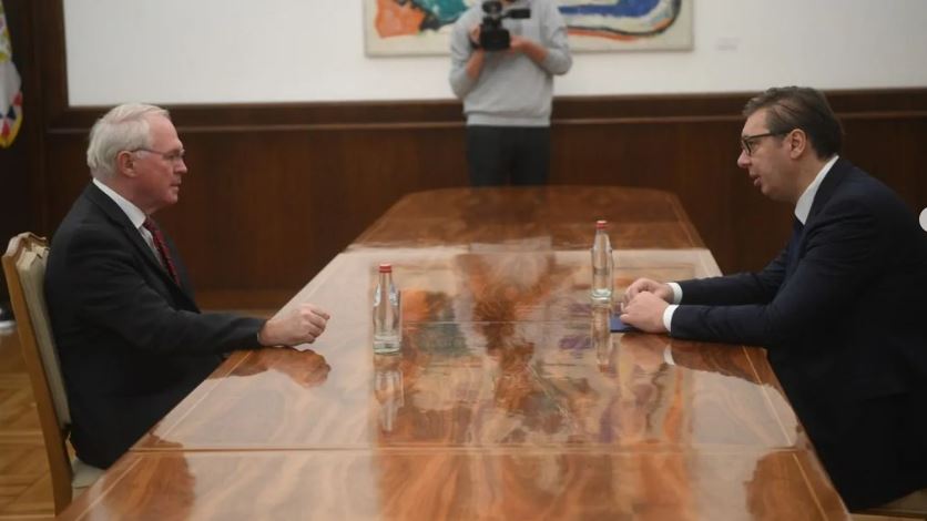 Predsednik Vučić nakon sastanka sa ambasadorom Hilom: Otkrio koje su bile aktuelne teme njihovog razgovora